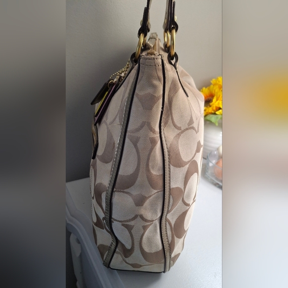 Coach Poppy Metallic Signature Tote 22447 Great condition - Picture 3 of 13